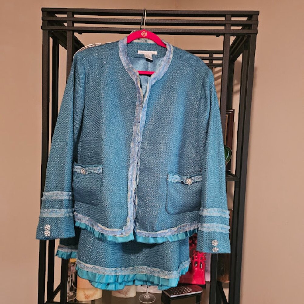 Woman Jacket and Skirt Set